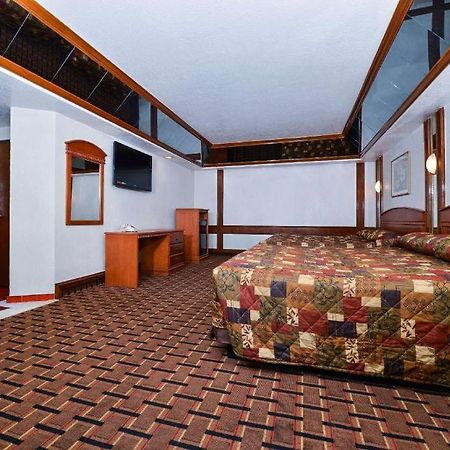 Americas Best Value Inn & Suites Los Angeles Downtown Sw מראה חיצוני תמונה